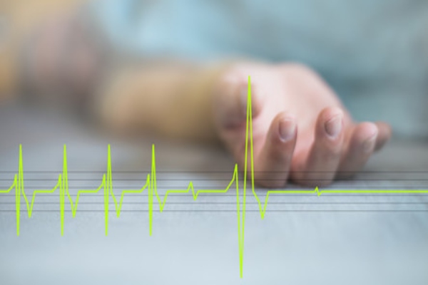 difference between heart attack and cardiac arrest